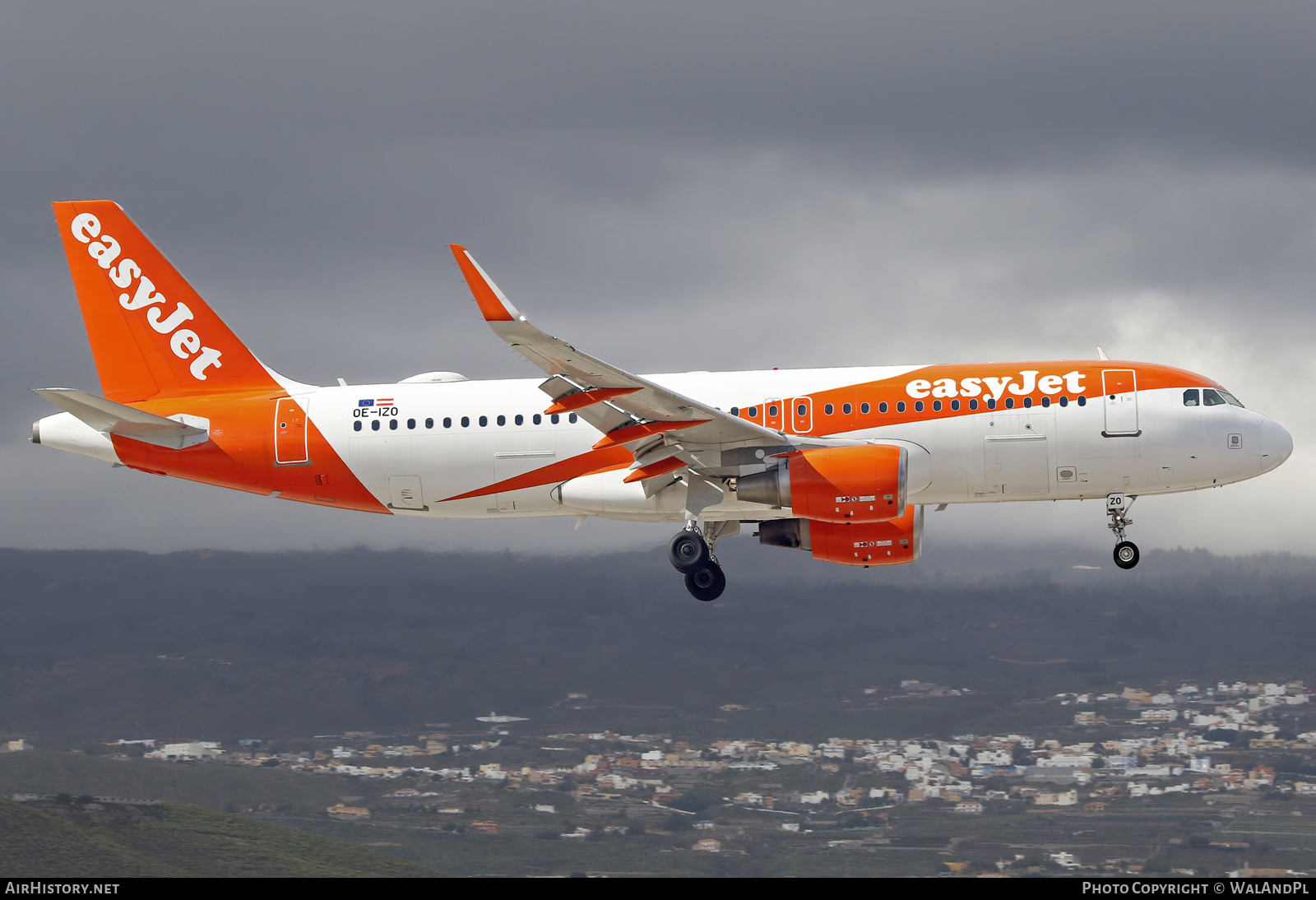 Aircraft Photo of OE-IZO | Airbus A320-214 | EasyJet | AirHistory.net #553470
