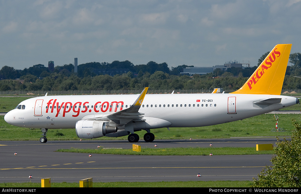 Aircraft Photo of TC-DCI | Airbus A320-216 | Pegasus Airlines | AirHistory.net #553493