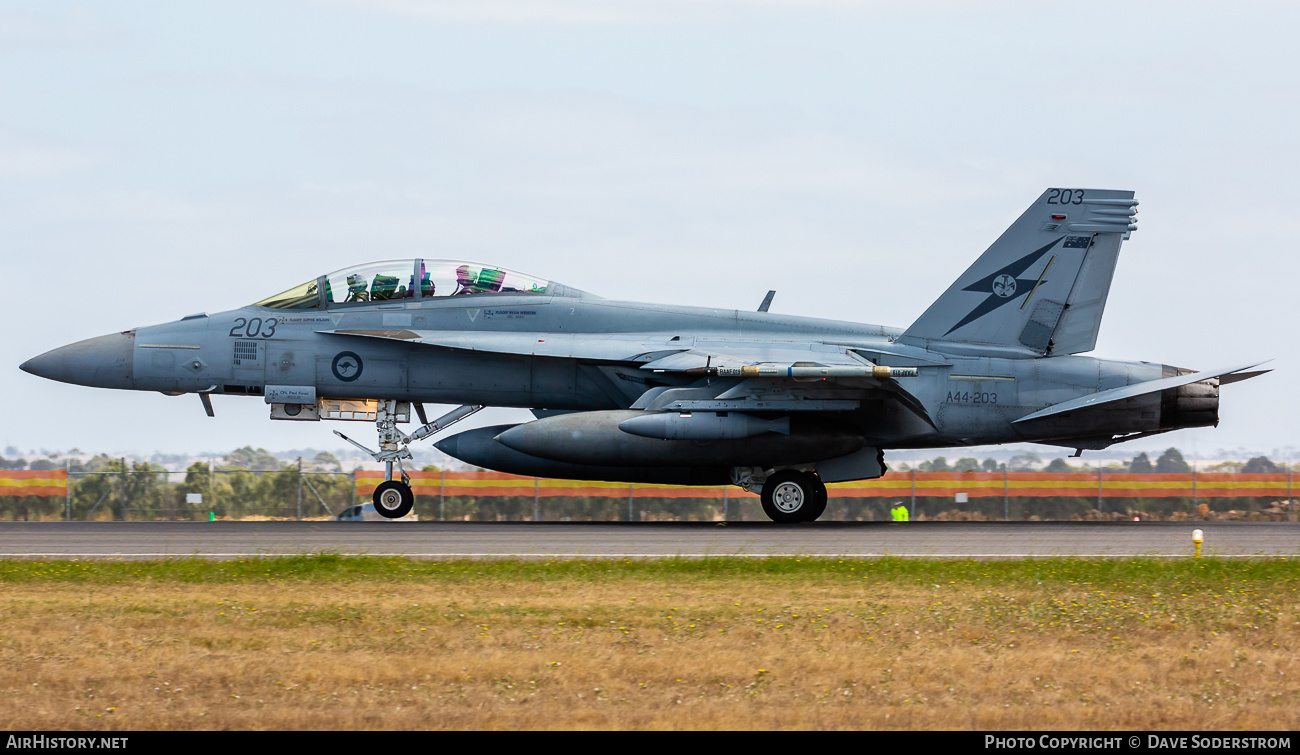 Aircraft Photo of A44-203 | Boeing F/A-18F Super Hornet | Australia - Air Force | AirHistory.net #553532