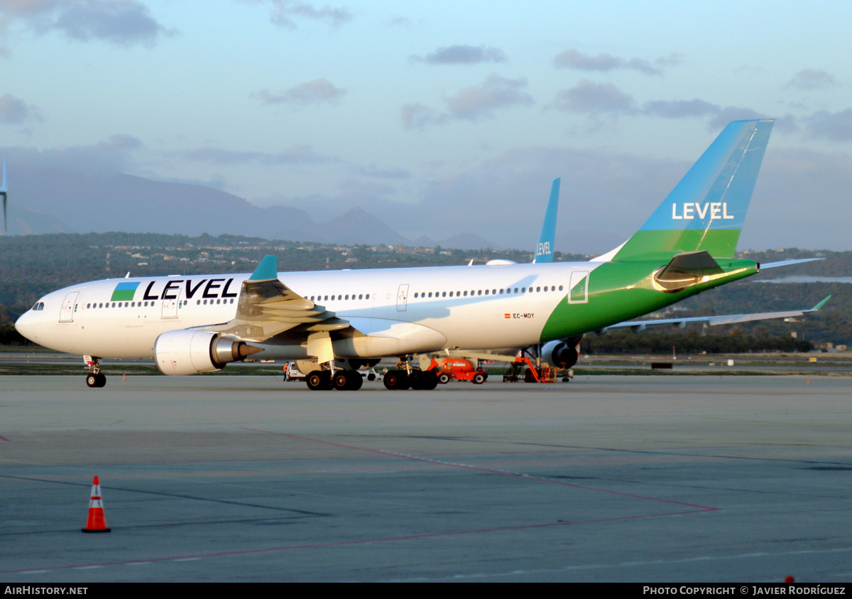 Aircraft Photo of EC-MOY | Airbus A330-202 | Level | AirHistory.net #553655