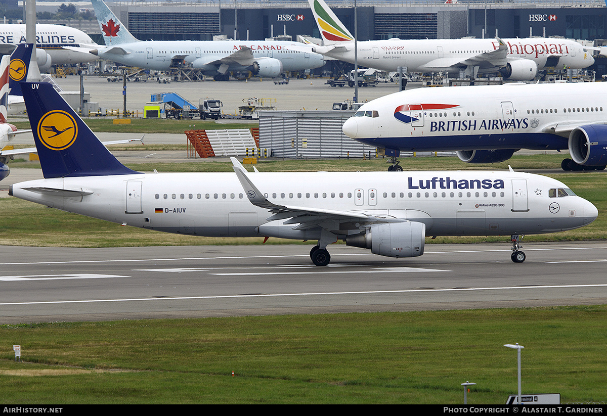 Aircraft Photo of D-AIUV | Airbus A320-214 | Lufthansa | AirHistory.net #553794