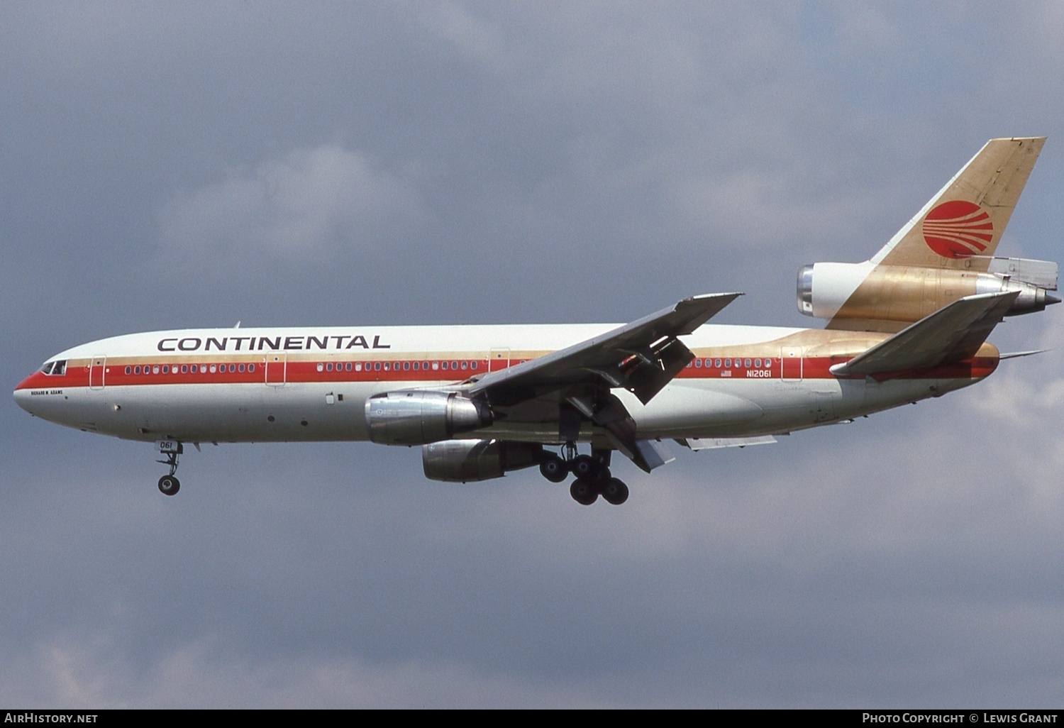 Aircraft Photo of N12061 | McDonnell Douglas DC-10-30 | Continental Airlines | AirHistory.net #553830