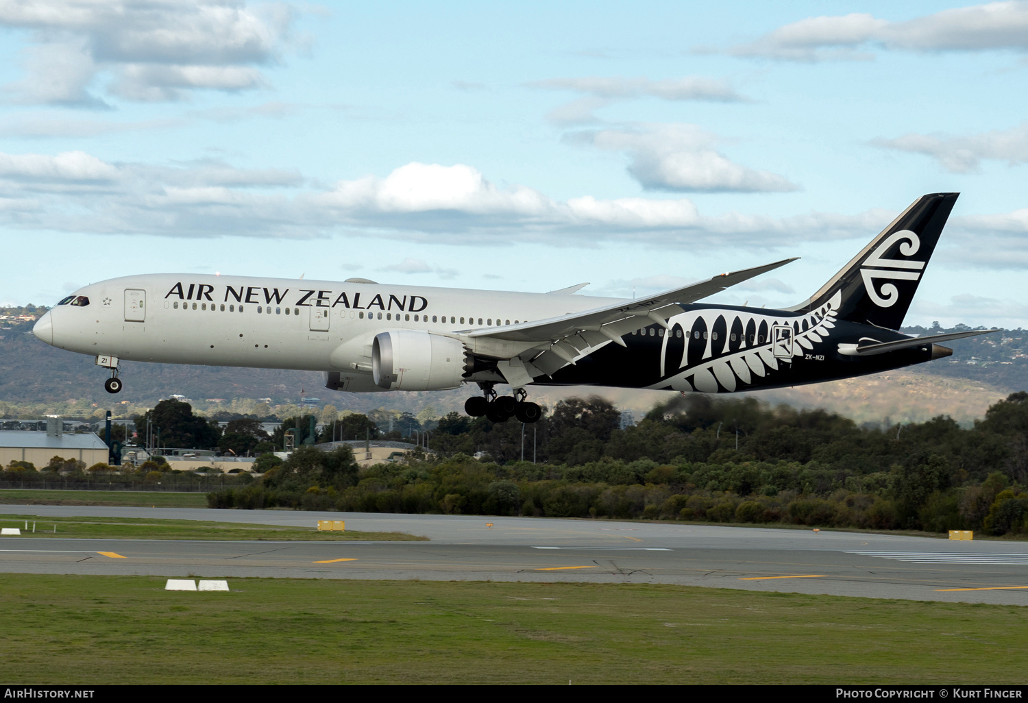 Aircraft Photo of ZK-NZI | Boeing 787-9 Dreamliner | Air New Zealand | AirHistory.net #553866