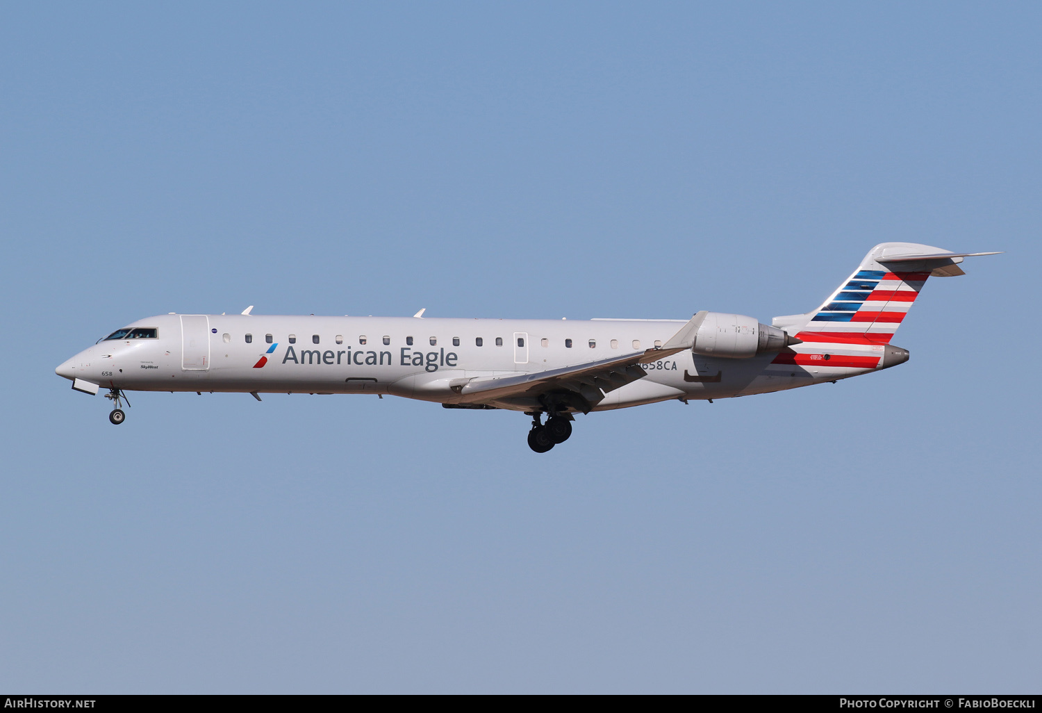 Aircraft Photo of N658CA | Bombardier CRJ-701ER (CL-600-2C10) | American Eagle | AirHistory.net #553891