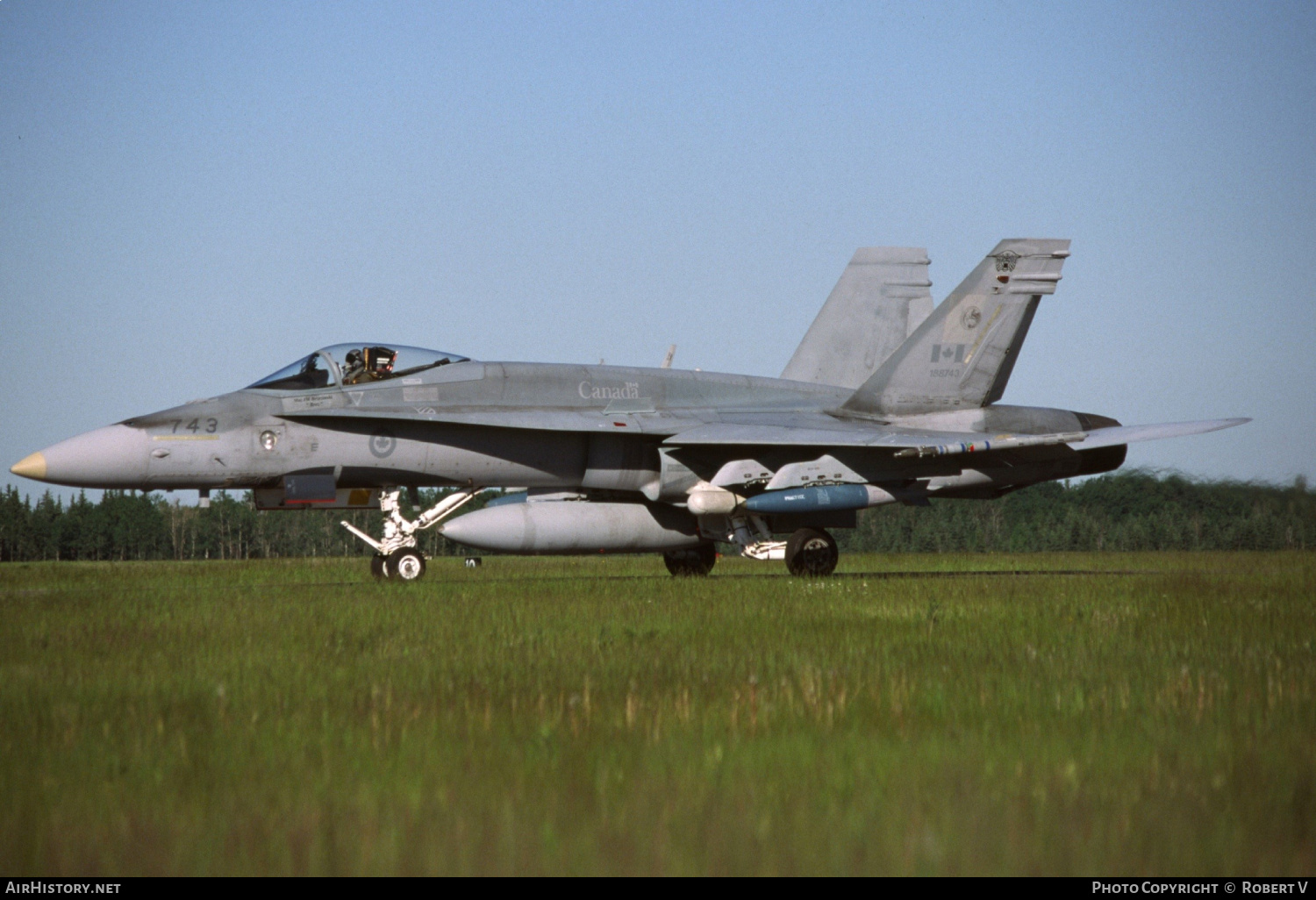 Aircraft Photo of 188743 | McDonnell Douglas CF-188 Hornet | Canada - Air Force | AirHistory.net #554029