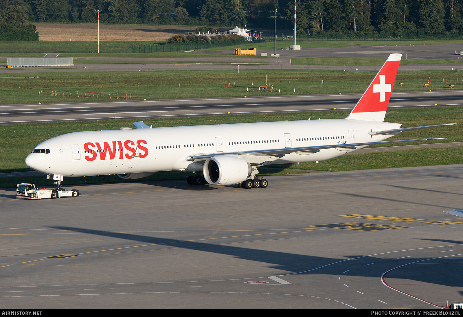 Aircraft Photo of HB-JNF | Boeing 777-3DE/ER | Swiss International Air Lines | AirHistory.net #554163