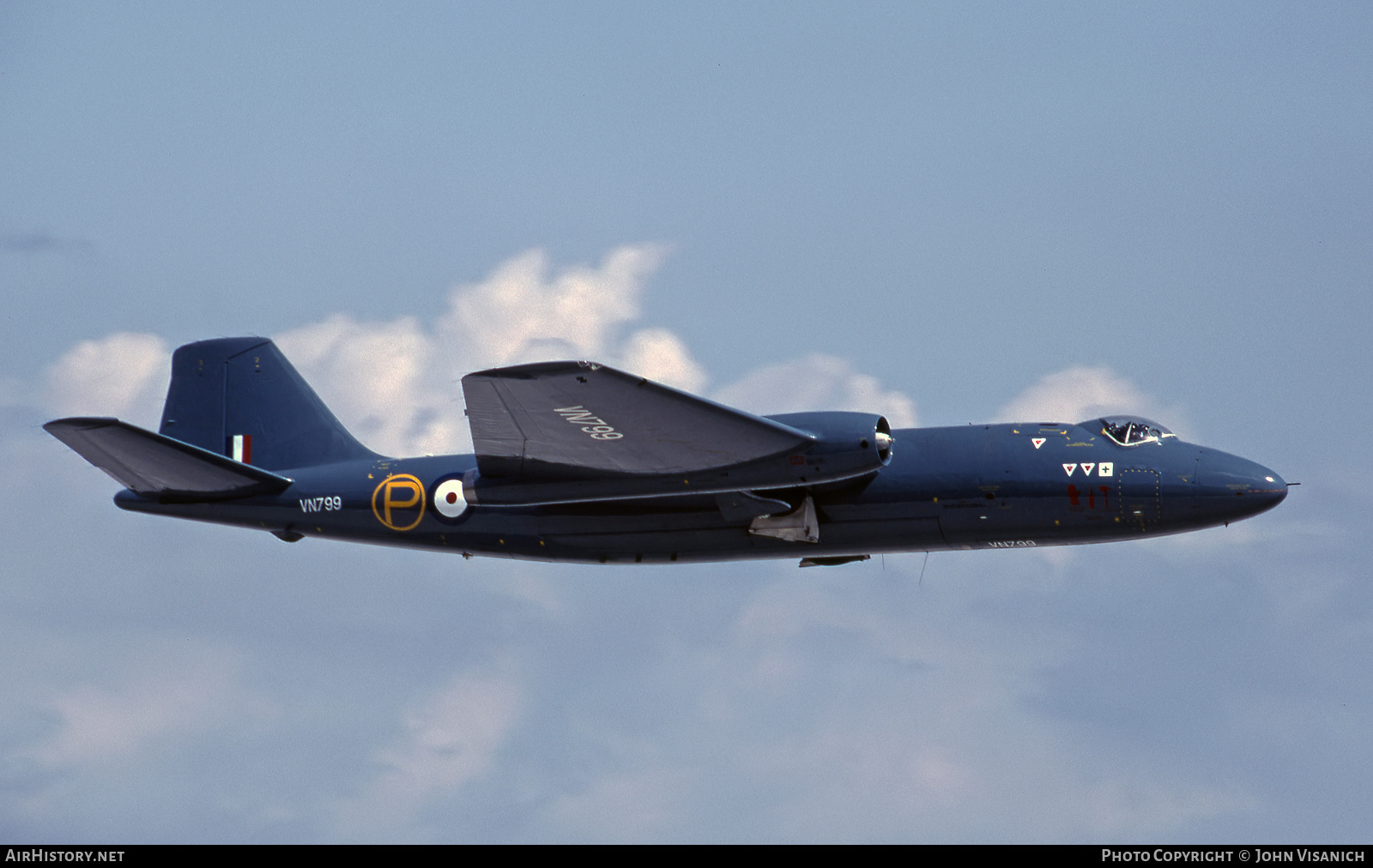 Aircraft Photo of VN799 | English Electric Canberra T4 | UK - Air Force | AirHistory.net #554177