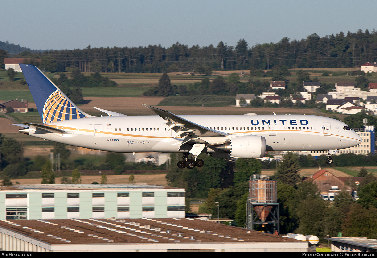 Aircraft Photo of N45905 | Boeing 787-8 Dreamliner | United Airlines | AirHistory.net #554204