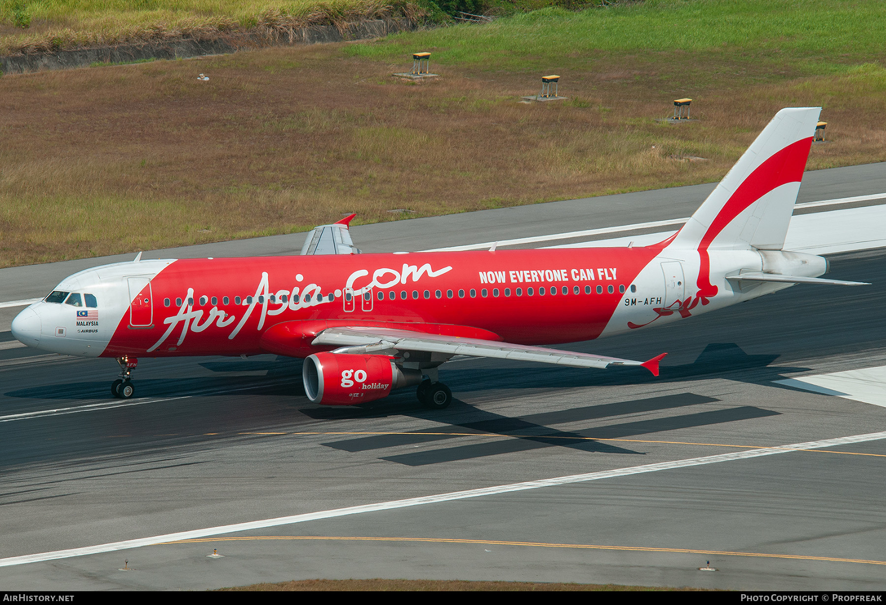 Aircraft Photo of 9M-AFH | Airbus A320-216 | AirAsia | AirHistory.net #554215