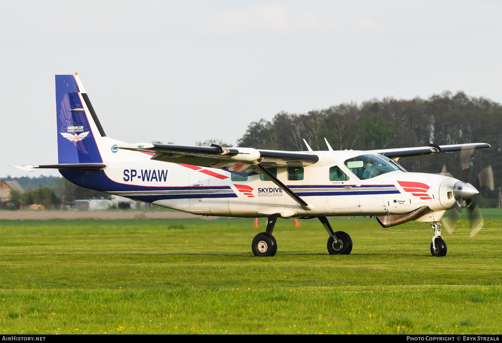 Aircraft Photo of SP-WAW | Cessna 208B Grand Caravan | SkyDive Warszawa | AirHistory.net #554222