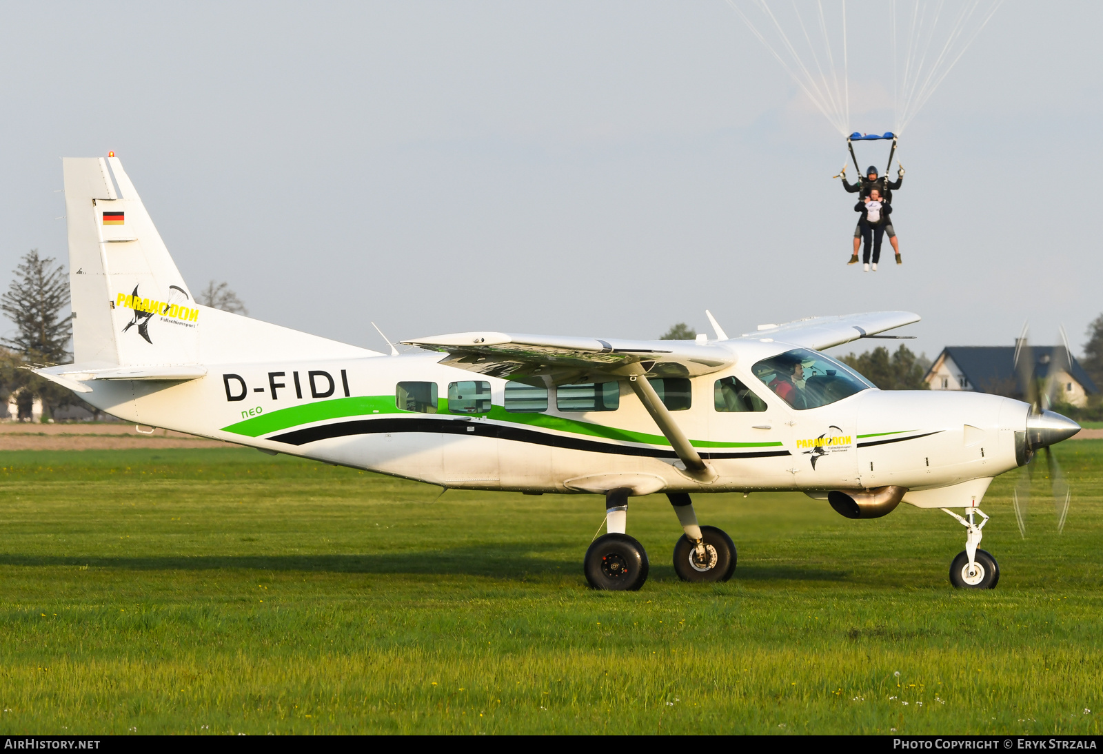 Aircraft Photo of D-FIDI | Cessna 208 Caravan I | Paranodon Fallschirmsport | AirHistory.net #554229
