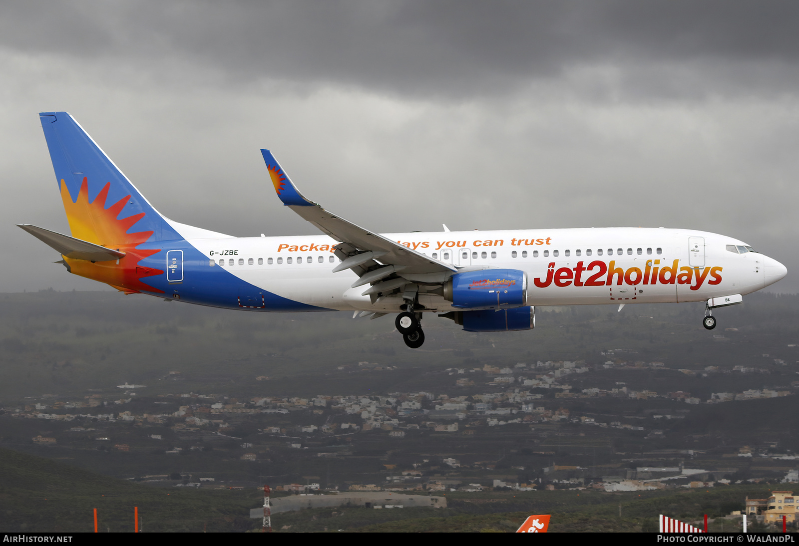 Aircraft Photo of G-JZBE | Boeing 737-800 | Jet2 Holidays | AirHistory.net #554256