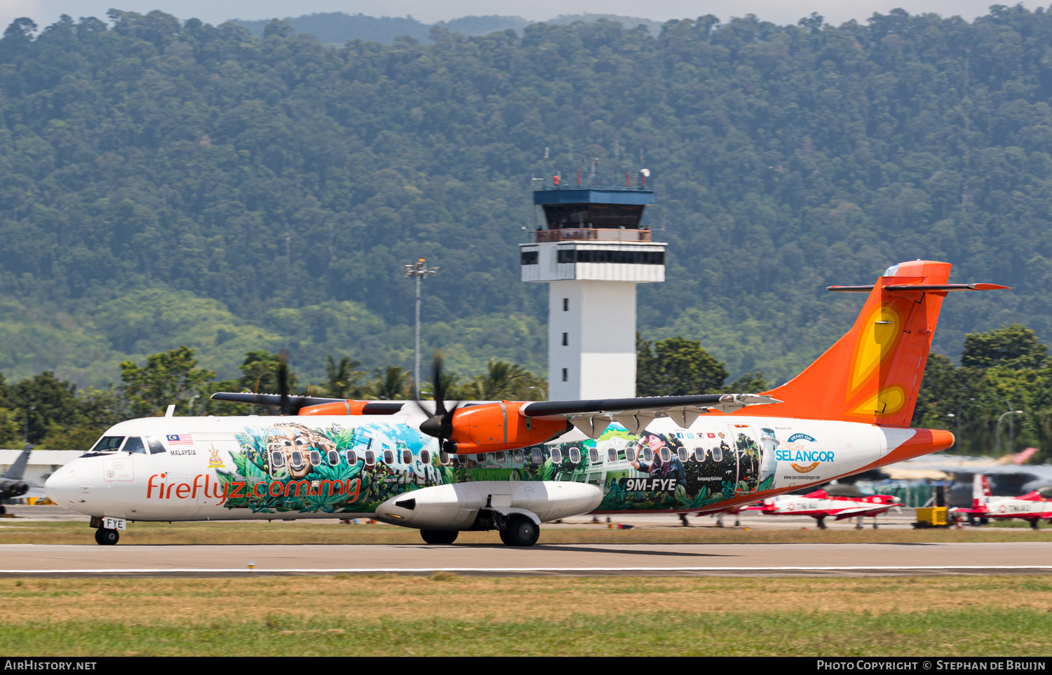 Aircraft Photo of 9M-FYE | ATR ATR-72-500 (ATR-72-212A) | Firefly | AirHistory.net #554389