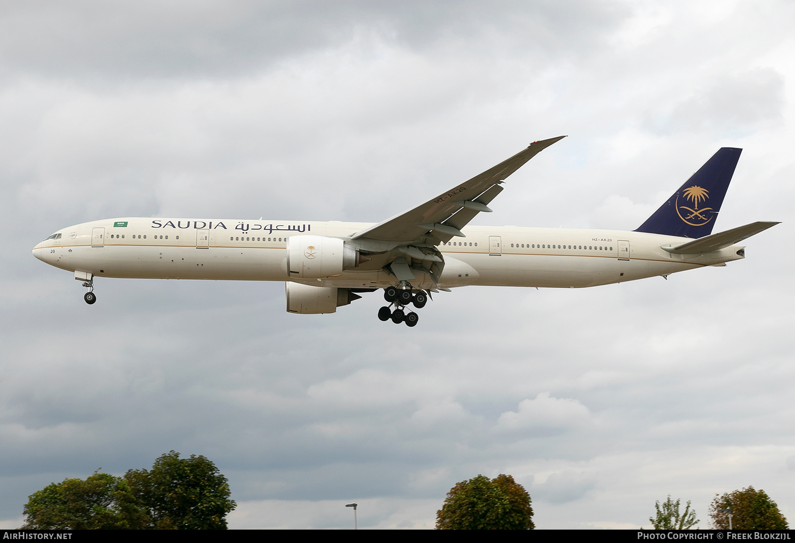 Aircraft Photo of HZ-AK20 | Boeing 777-368/ER | Saudia - Saudi Arabian Airlines | AirHistory.net #554405