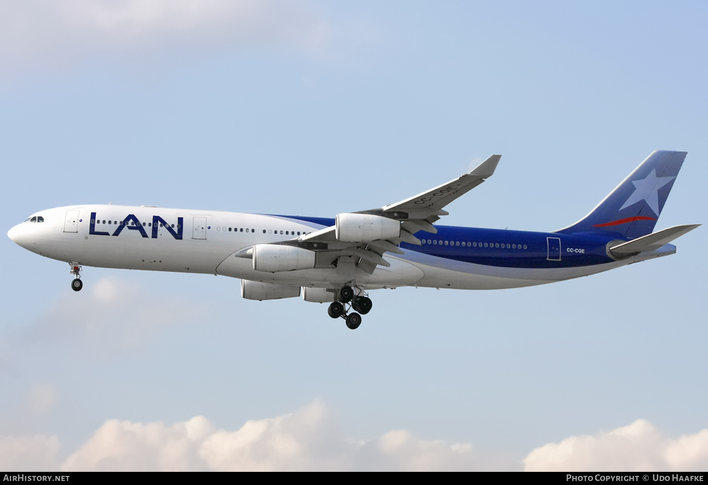 Aircraft Photo of CC-CQE | Airbus A340-313 | LAN Airlines - Línea Aérea Nacional | AirHistory.net #554589