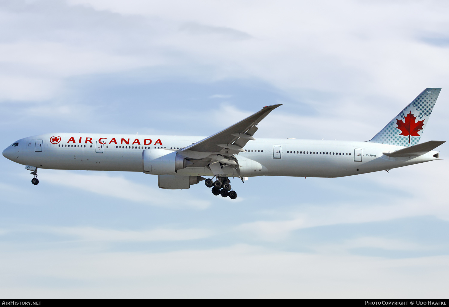 Aircraft Photo of C-FIVR | Boeing 777-333/ER | Air Canada | AirHistory.net #554622