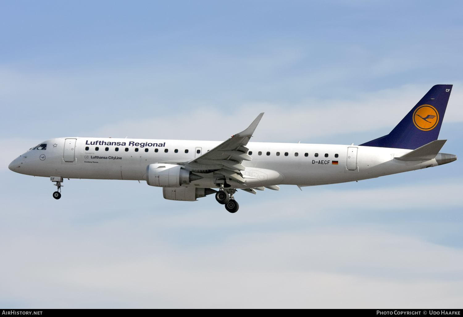 Aircraft Photo of D-AECF | Embraer 190LR (ERJ-190-100LR) | Lufthansa Regional | AirHistory.net #554681