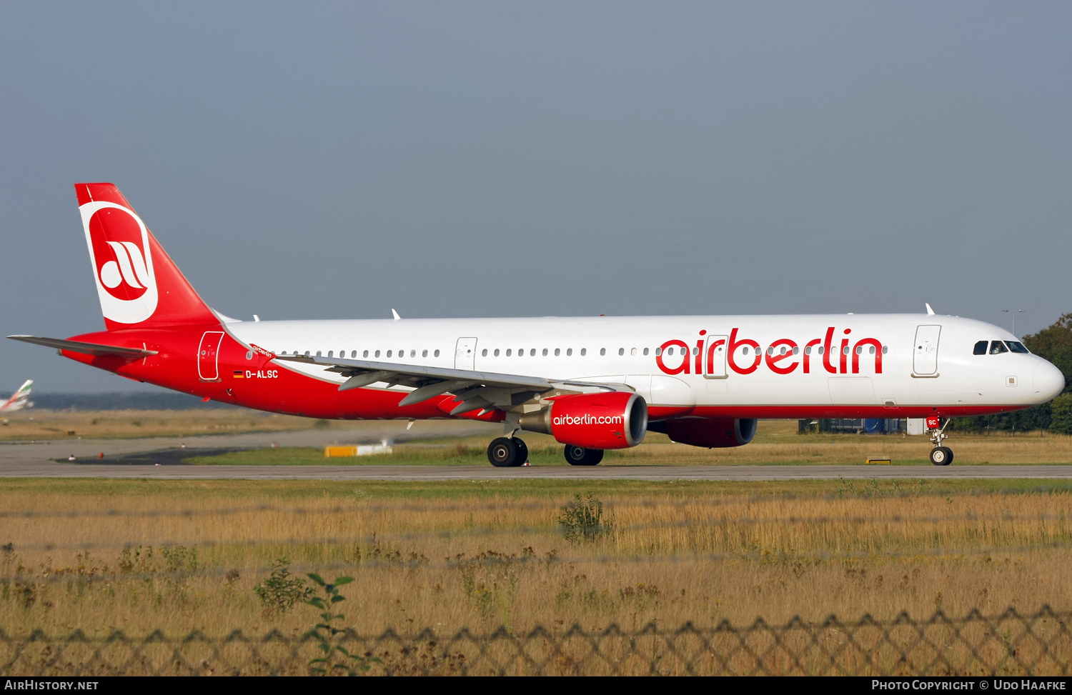 Aircraft Photo of D-ALSC | Airbus A321-211 | Air Berlin | AirHistory.net #554692