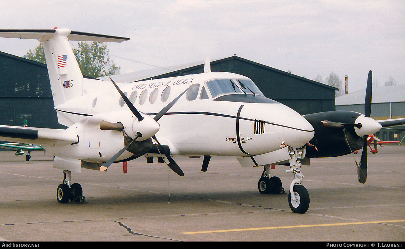 Aircraft Photo of 84-0165 / 40165 | Beech C-12F Huron (B200C) | USA - Air Force | AirHistory.net #554771