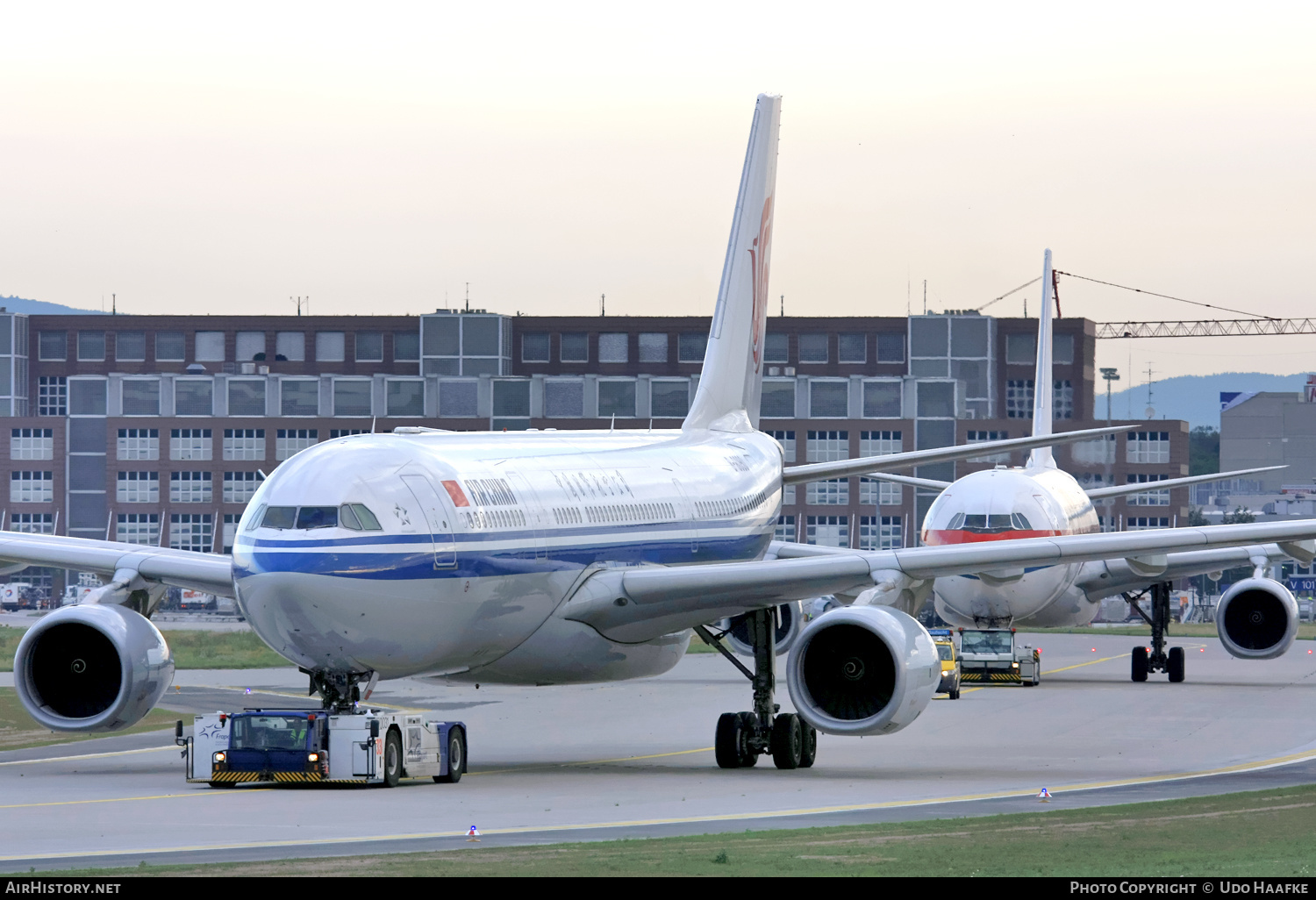 Aircraft Photo of B-6090 | Airbus A330-243 | Air China | AirHistory.net #554978