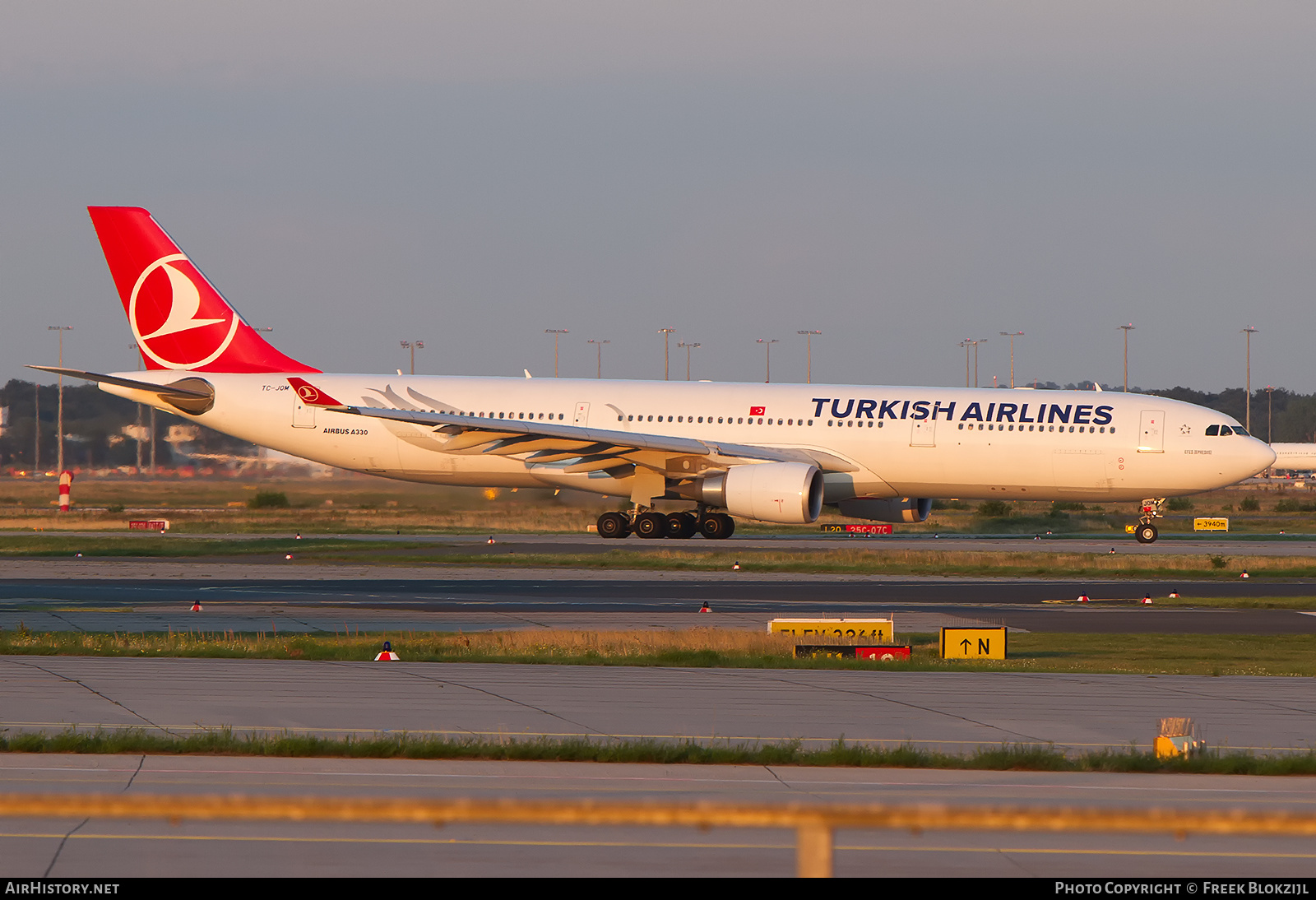 Aircraft Photo of TC-JOM | Airbus A330-302 | Turkish Airlines | AirHistory.net #555014