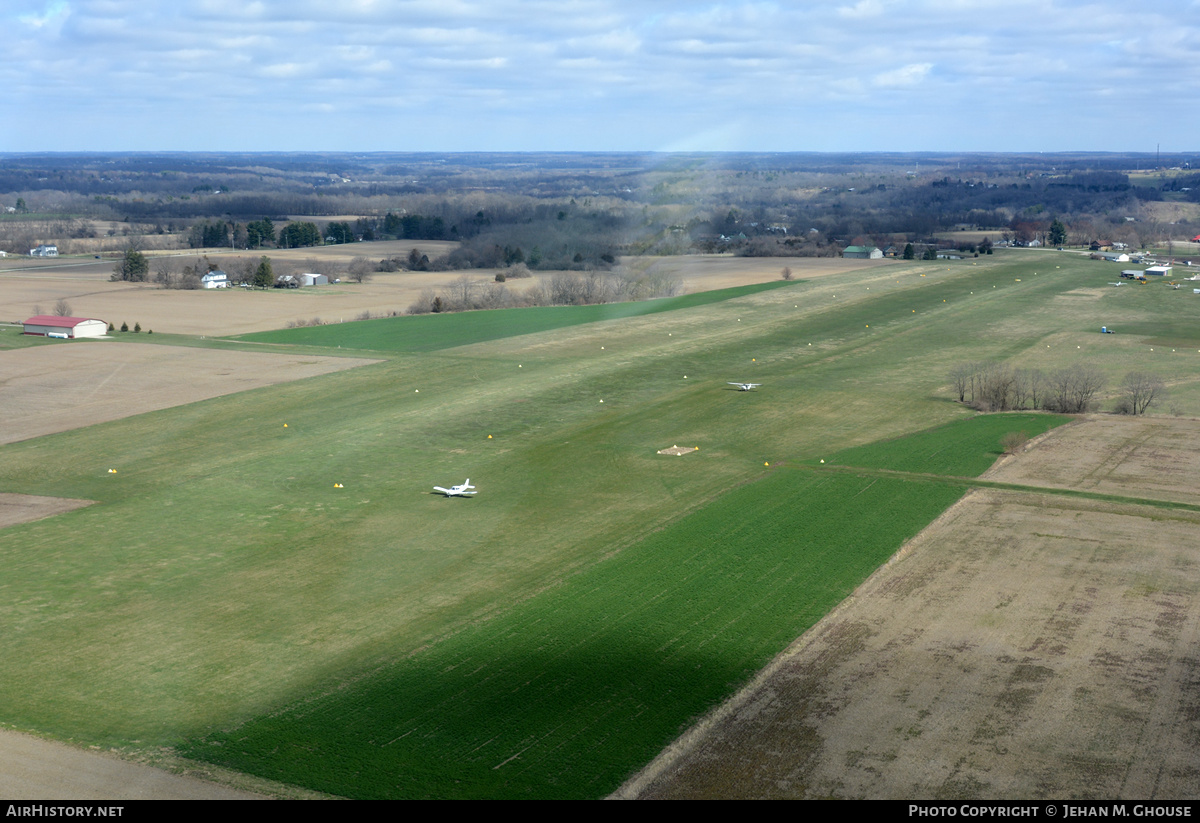 Airport photo of Waynesville - Red Stewart (40I) in Ohio, United States | AirHistory.net #555047