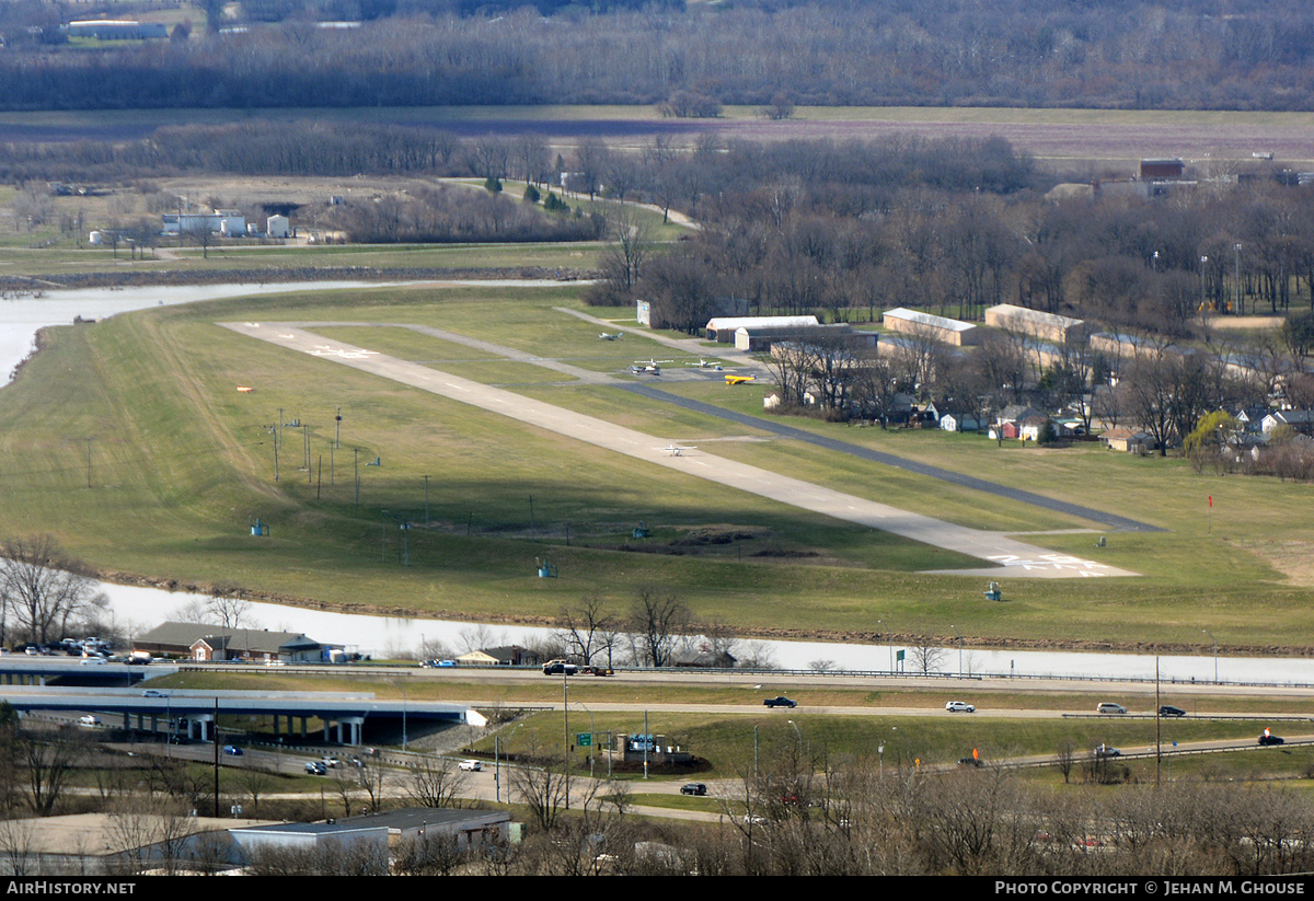 Airport photo of Dayton - Moraine Air Park (I73) in Ohio, United States | AirHistory.net #555048