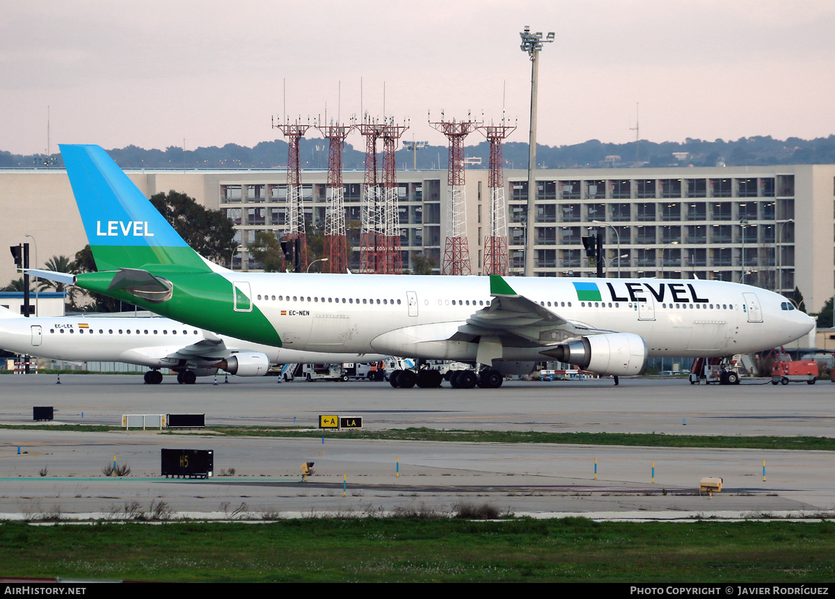 Aircraft Photo of EC-NEN | Airbus A330-202 | Level | AirHistory.net #555049