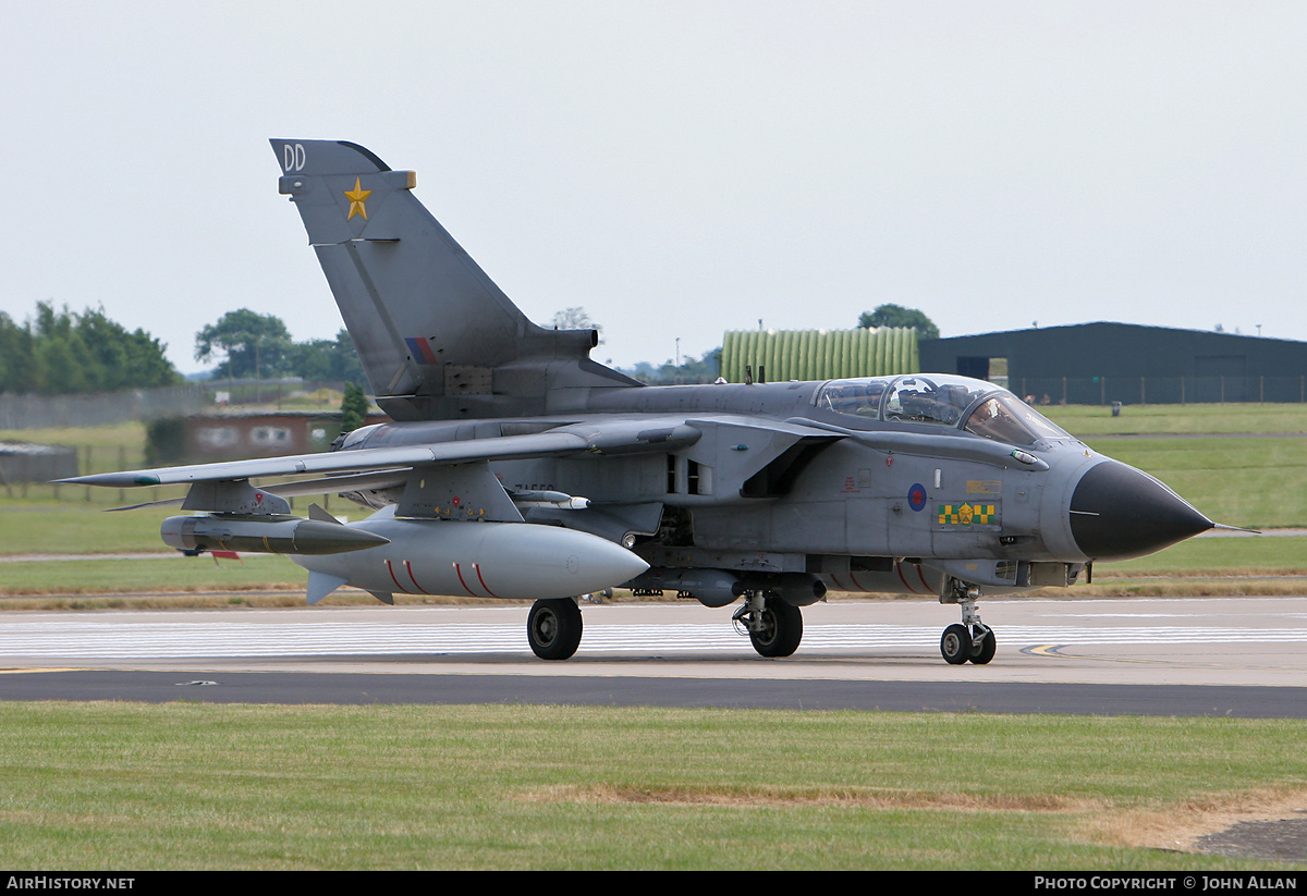 Aircraft Photo of ZA550 | Panavia Tornado GR4 | UK - Air Force | AirHistory.net #555084