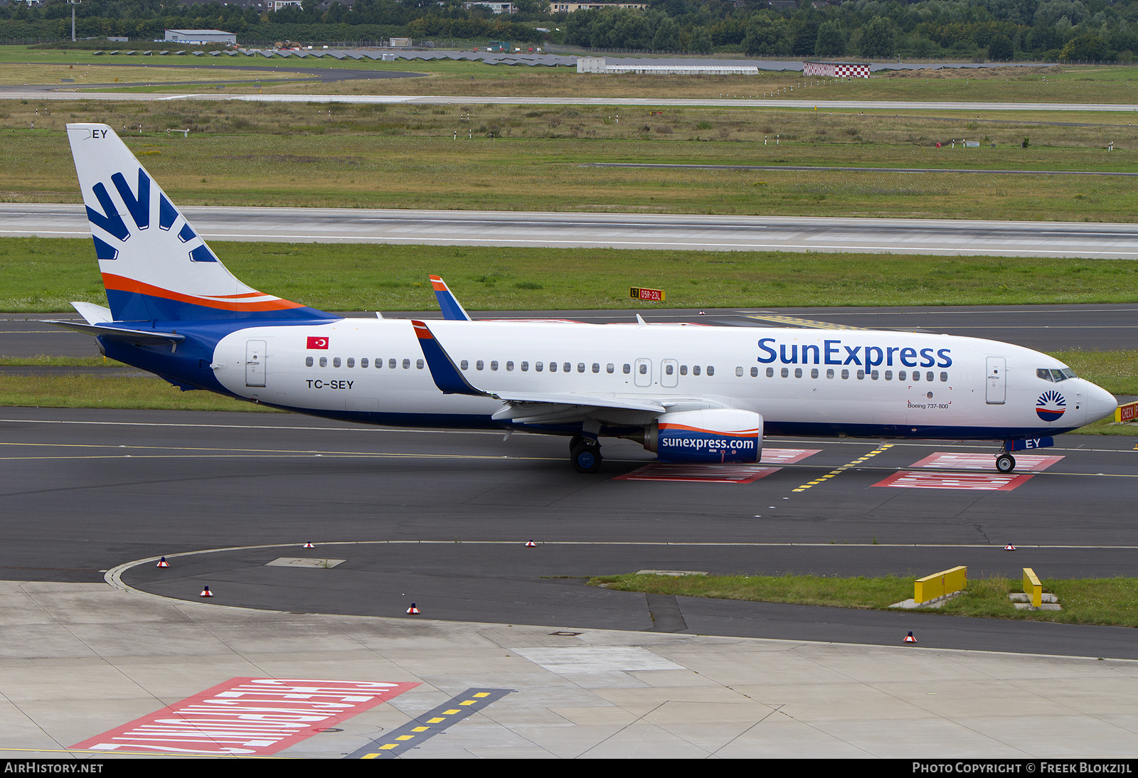 Aircraft Photo of TC-SEY | Boeing 737-8HC | SunExpress | AirHistory.net #555184