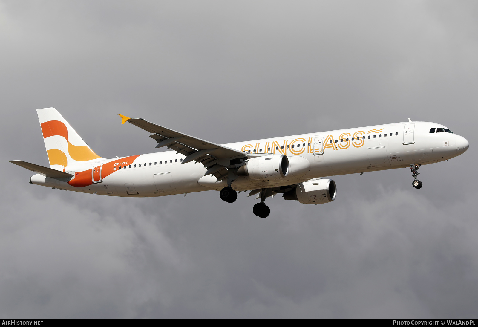 Aircraft Photo of OY-VKC | Airbus A321-211 | Sunclass Airlines | AirHistory.net #555193