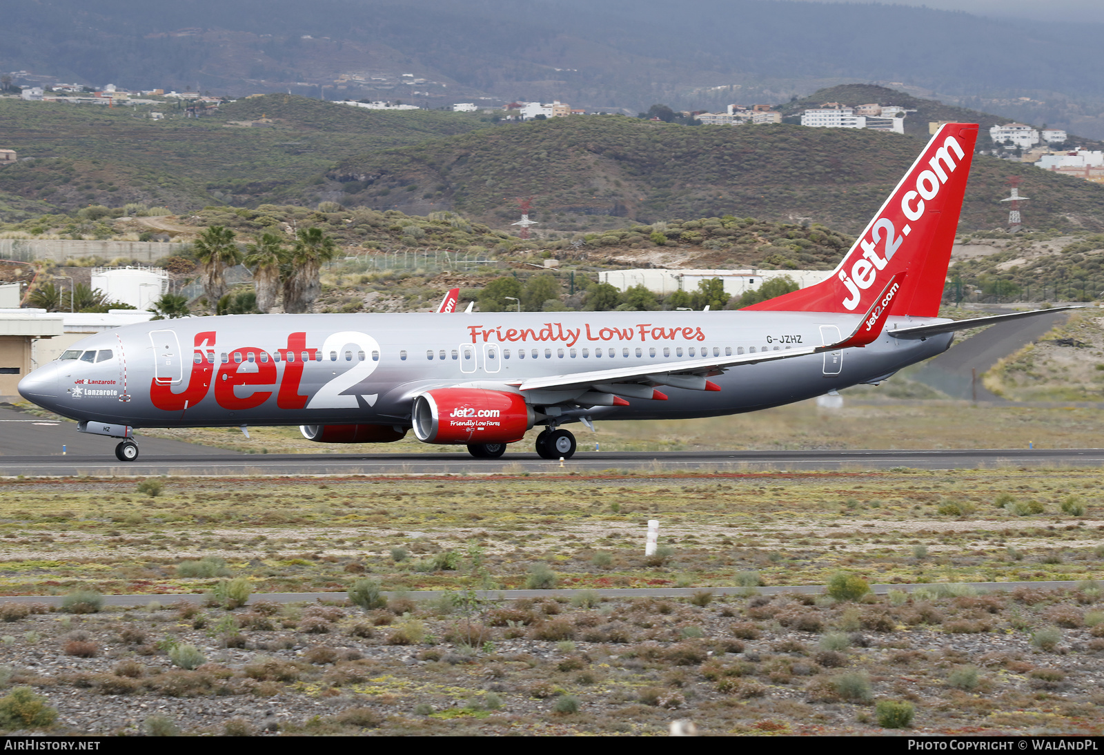 Aircraft Photo of G-JZHZ | Boeing 737-800 | Jet2 | AirHistory.net #555202