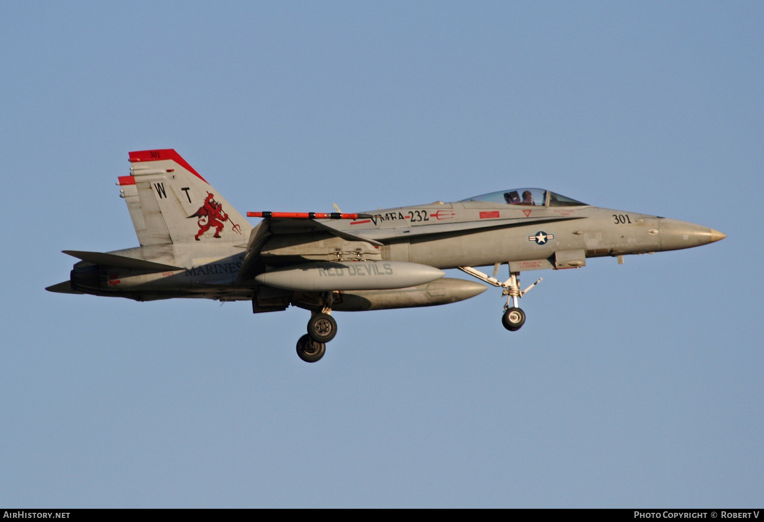 Aircraft Photo of 164975 | McDonnell Douglas F/A-18C Hornet | USA - Marines | AirHistory.net #555242