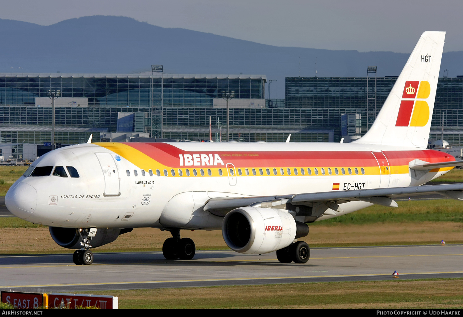 Aircraft Photo of EC-HGT | Airbus A319-111 | Iberia | AirHistory.net #555250