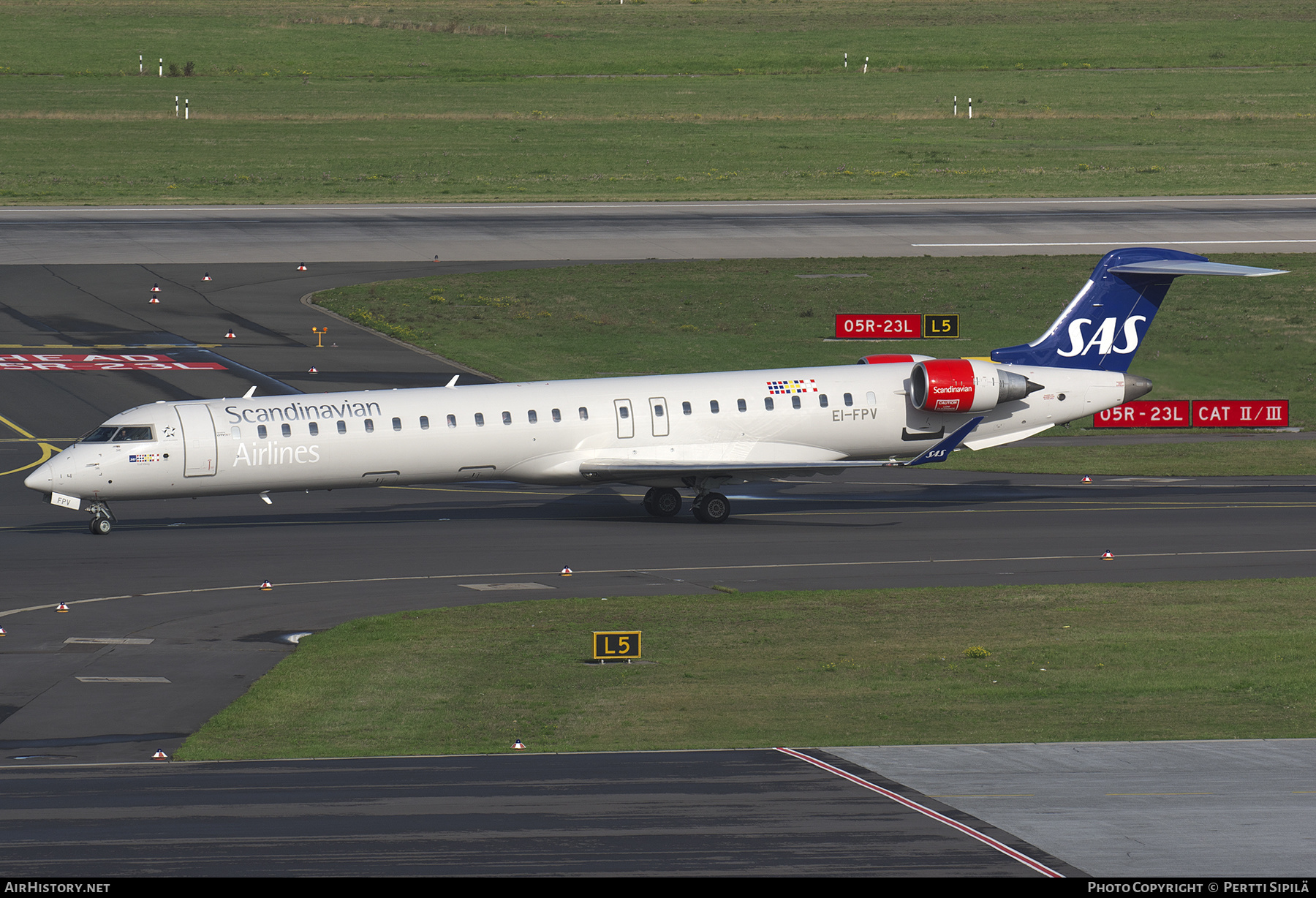 Aircraft Photo of EI-FPV | Bombardier CRJ-900LR (CL-600-2D24) | Scandinavian Airlines - SAS | AirHistory.net #555289
