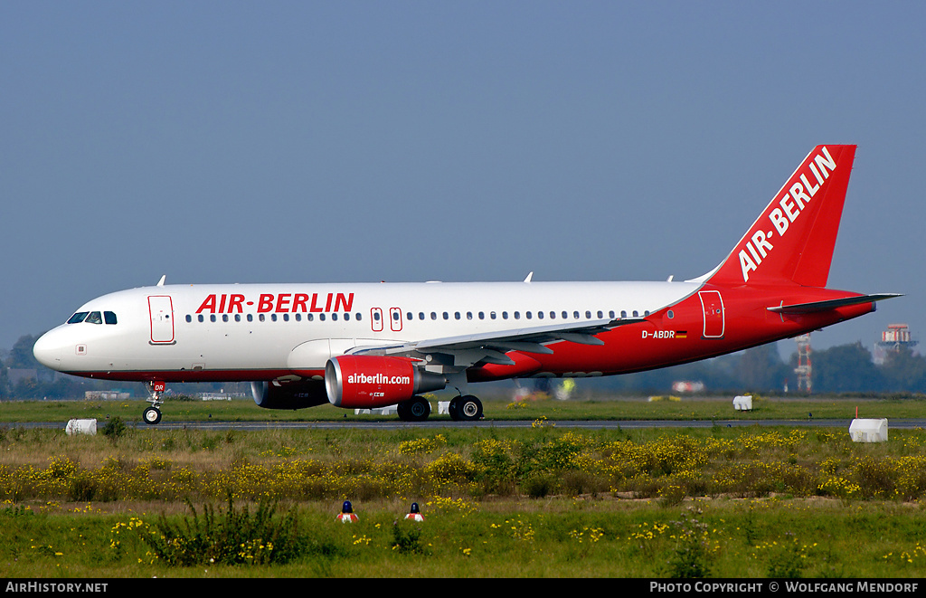 Aircraft Photo of D-ABDR | Airbus A320-214 | Air Berlin | AirHistory.net #555371