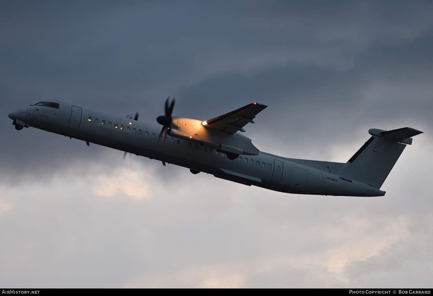 Aircraft Photo of N515UA | Bombardier DHC-8-401 Dash 8 | AirHistory.net #555372