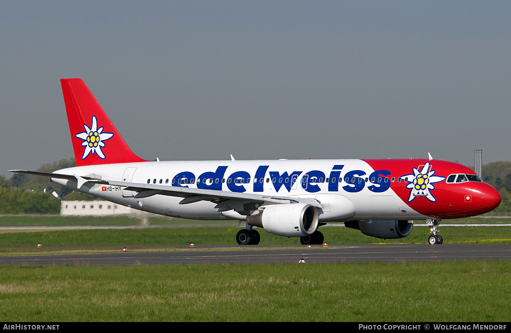 Aircraft Photo of HB-IHY | Airbus A320-214 | Edelweiss Air | AirHistory.net #555380