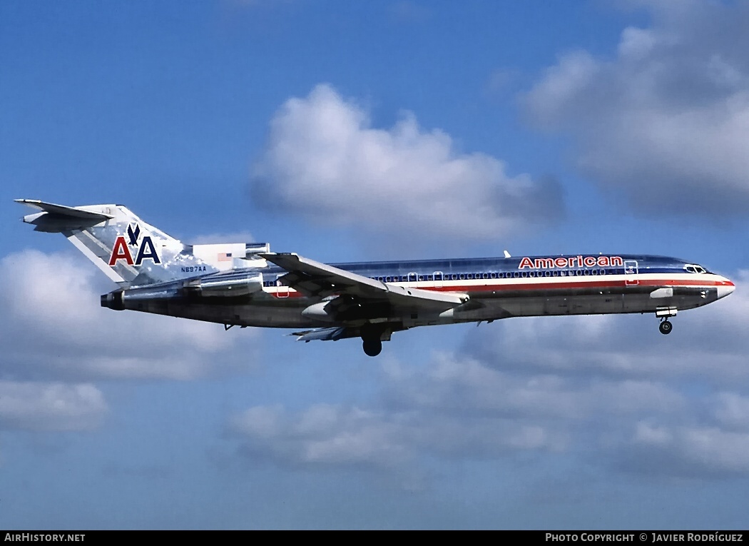 Aircraft Photo of N897AA | Boeing 727-223/Adv | American Airlines | AirHistory.net #555439