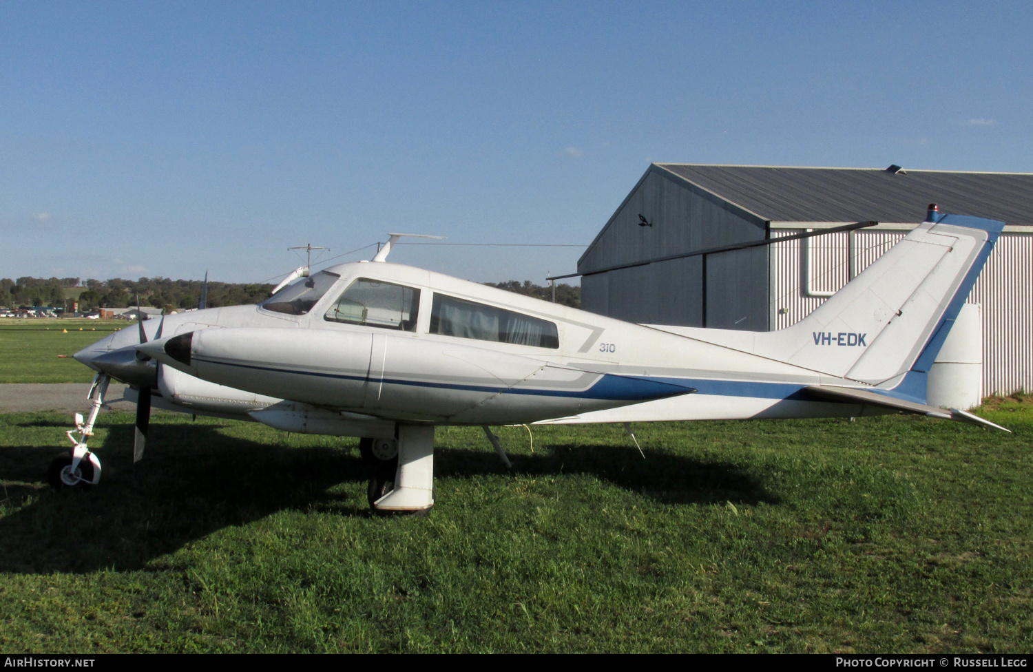 Aircraft Photo of VH-EDK | Cessna 310L | AirHistory.net #555477