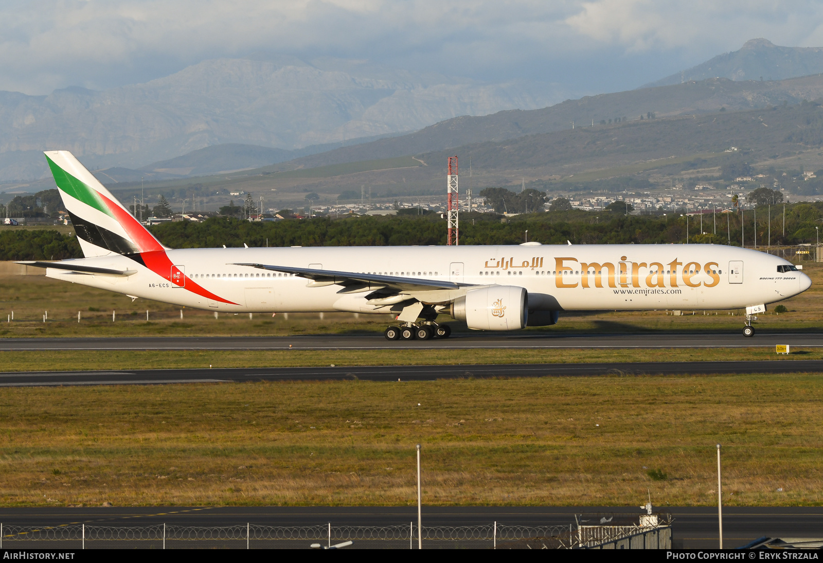 Aircraft Photo of A6-ECS | Boeing 777-31H/ER | Emirates | AirHistory.net #555480