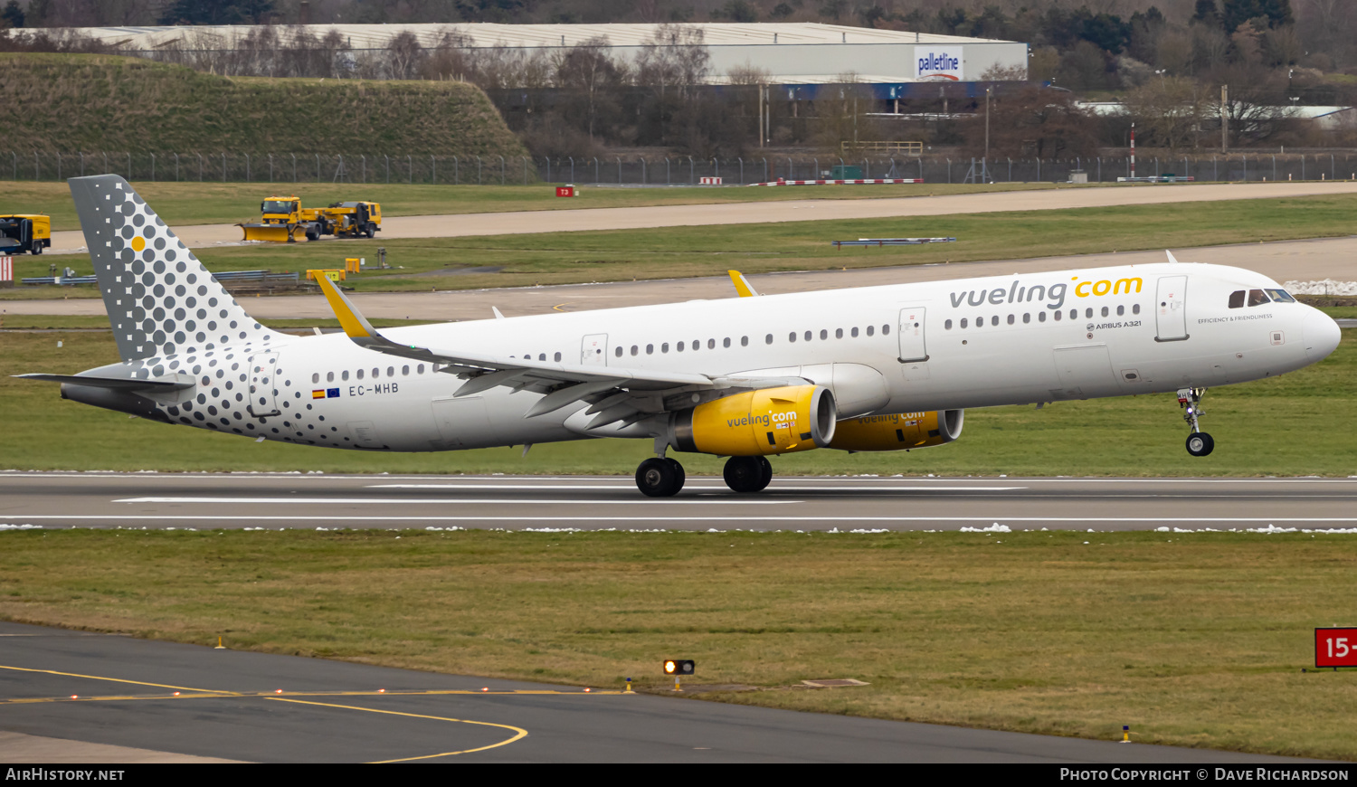 Aircraft Photo of EC-MHB | Airbus A321-231 | Vueling Airlines | AirHistory.net #555648