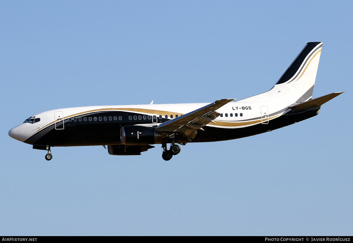 Aircraft Photo of LY-BGS | Boeing 737-3L9 | AirHistory.net #555676