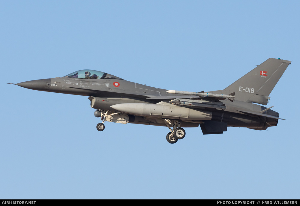 Aircraft Photo of E-018 | General Dynamics F-16A Fighting Falcon | Denmark - Air Force | AirHistory.net #555706