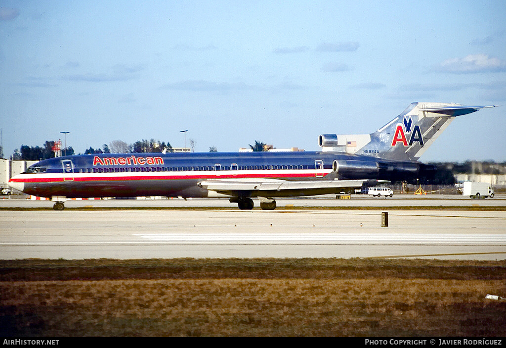 Aircraft Photo of N892AA | Boeing 727-223/Adv | American Airlines | AirHistory.net #555713