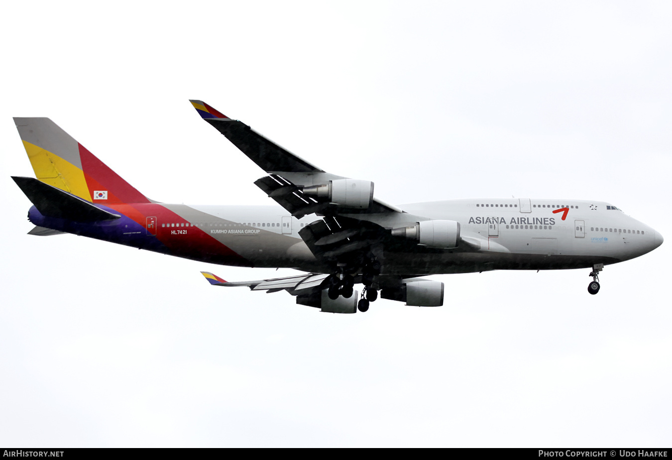 Aircraft Photo of HL7421 | Boeing 747-48EM | Asiana Airlines | AirHistory.net #555742