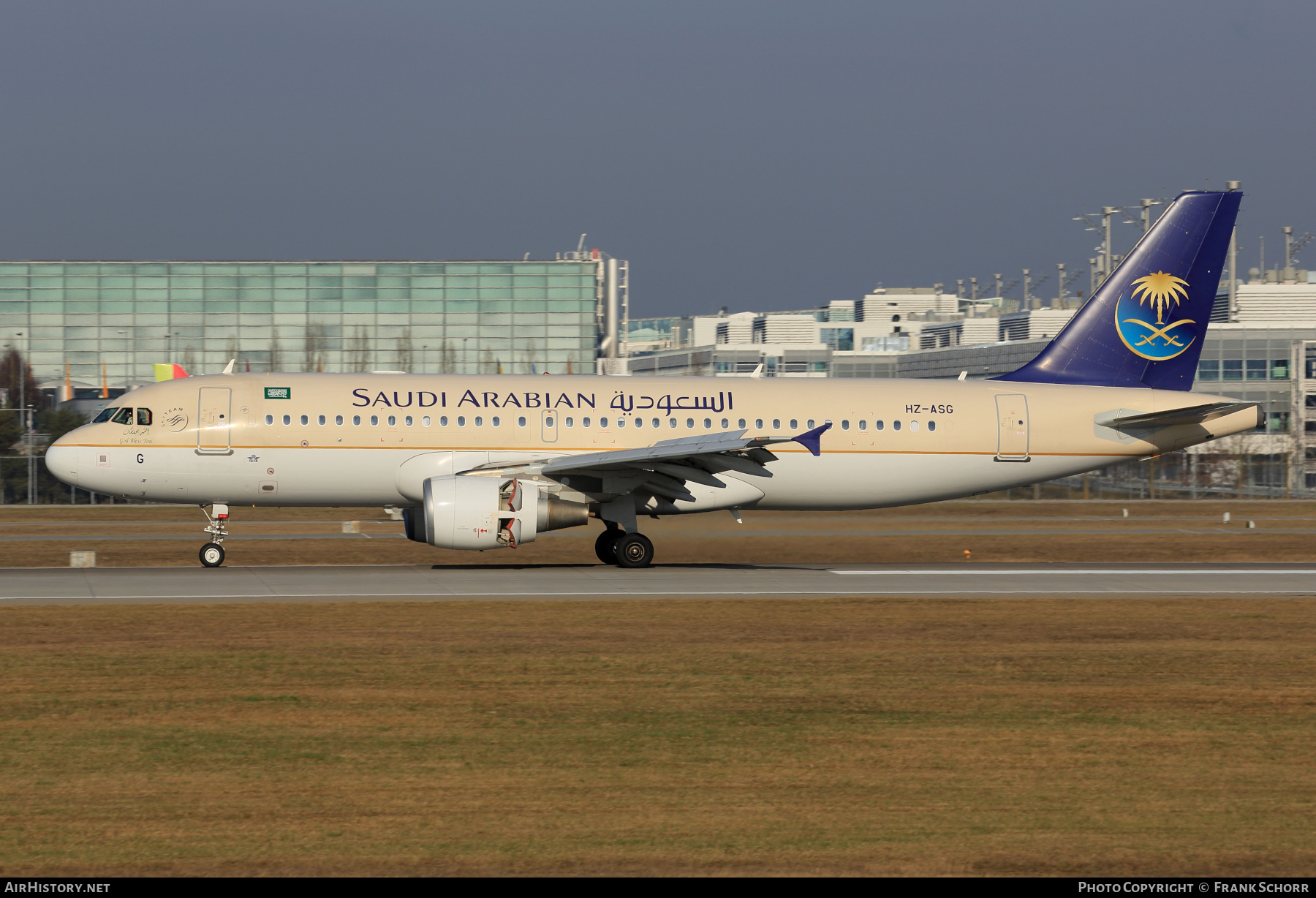 Aircraft Photo of HZ-ASG | Airbus A320-214 | Saudi Arabian Airlines | AirHistory.net #555749