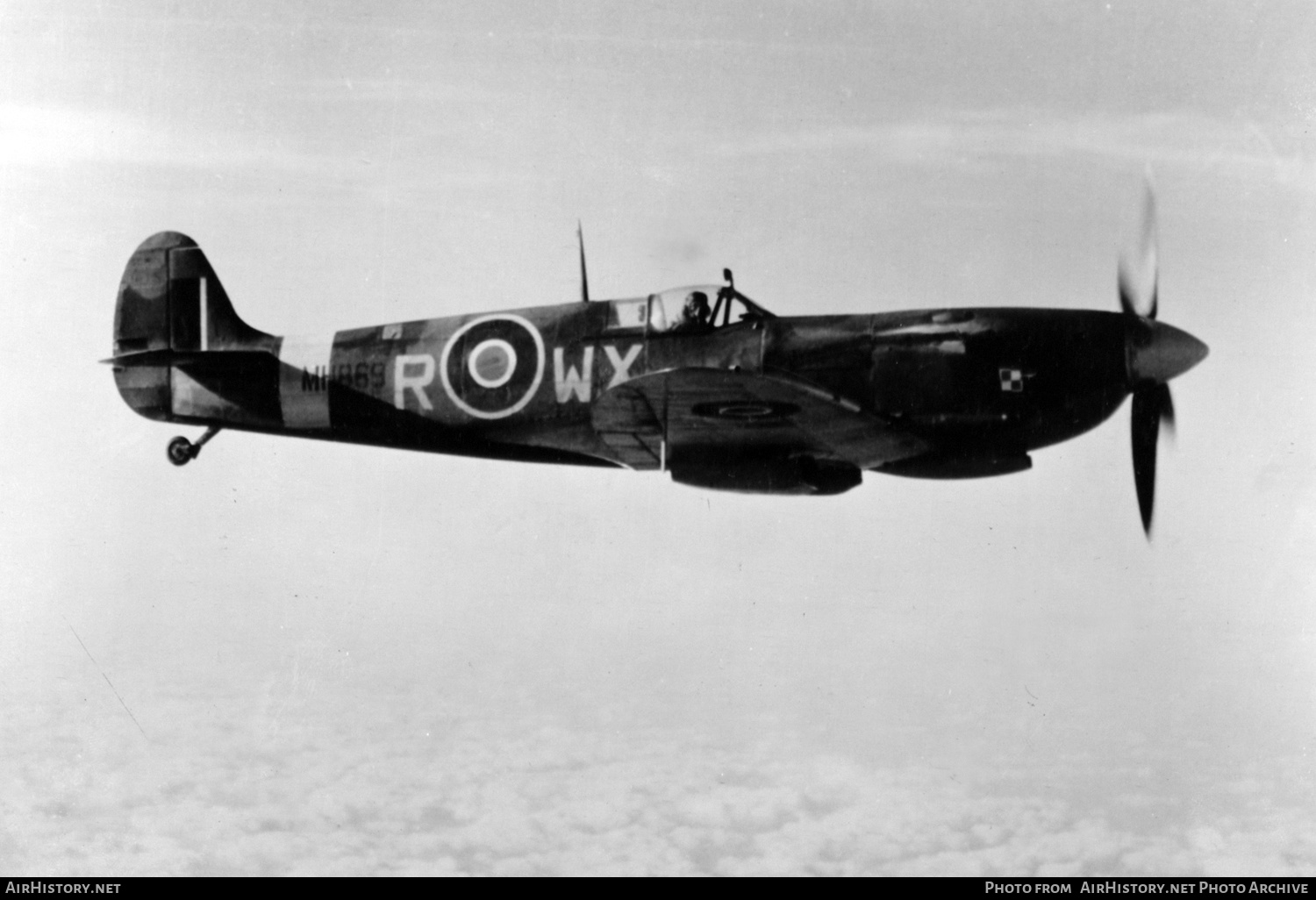 Aircraft Photo of MH869 | Supermarine 361 Spitfire F9 | UK - Air Force | AirHistory.net #555757