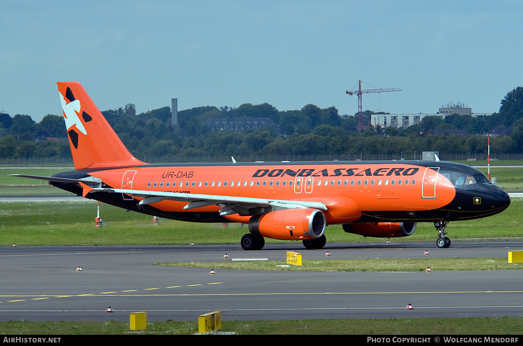 Aircraft Photo of UR-DAB | Airbus A320-231 | Donbassaero | AirHistory.net #555767