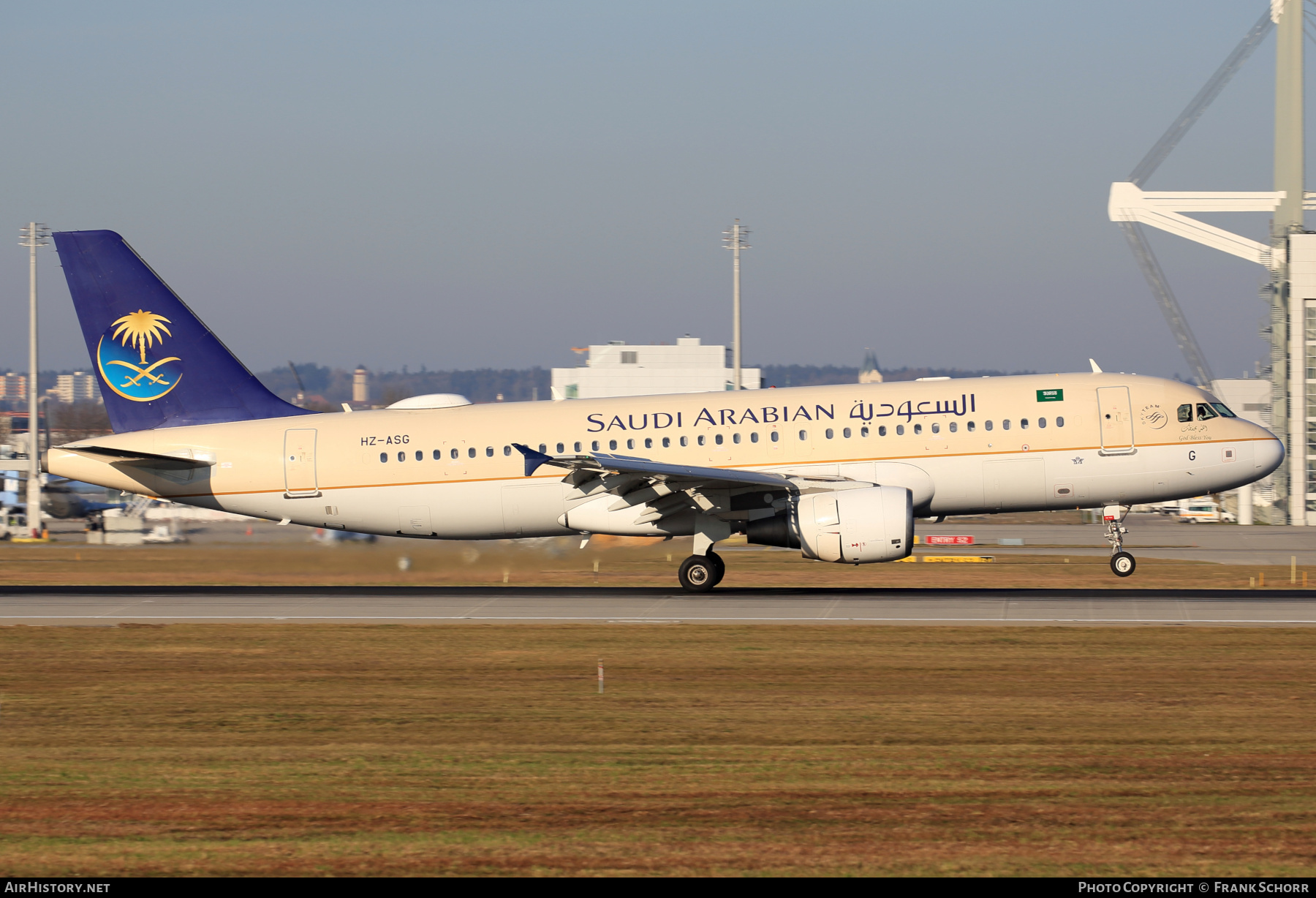Aircraft Photo of HZ-ASG | Airbus A320-214 | Saudi Arabian Airlines | AirHistory.net #555796